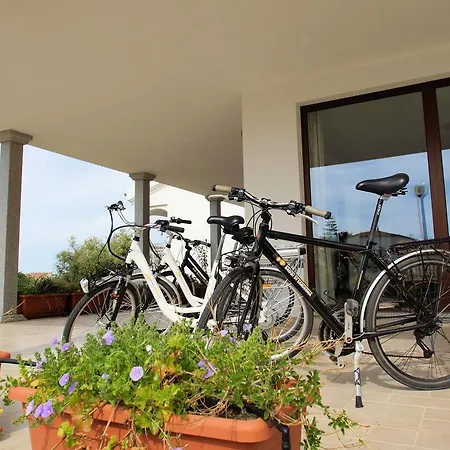 Ξενοδοχείο La Tartaruga Bianca 3*