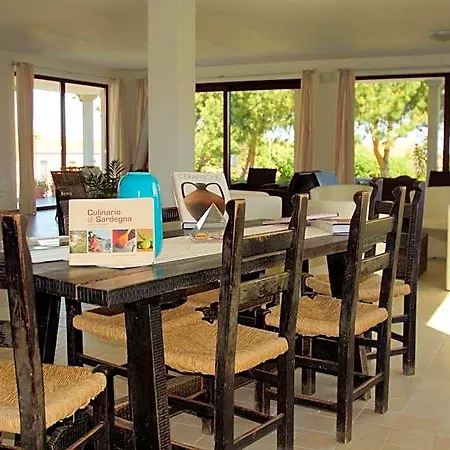 La Tartaruga Bianca Hotel 3*