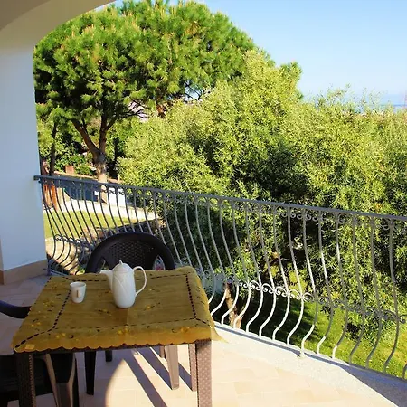 Hotel La Tartaruga Bianca 3*